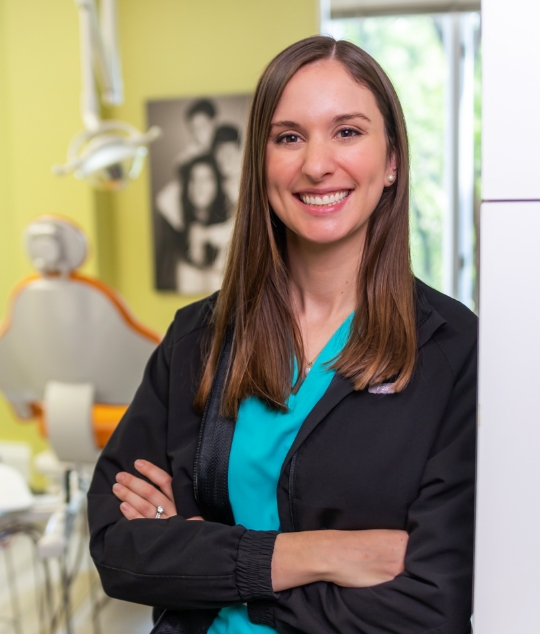 Hinsdale and Downers Grove pediatric dentist Doctor Stephanie Bollow